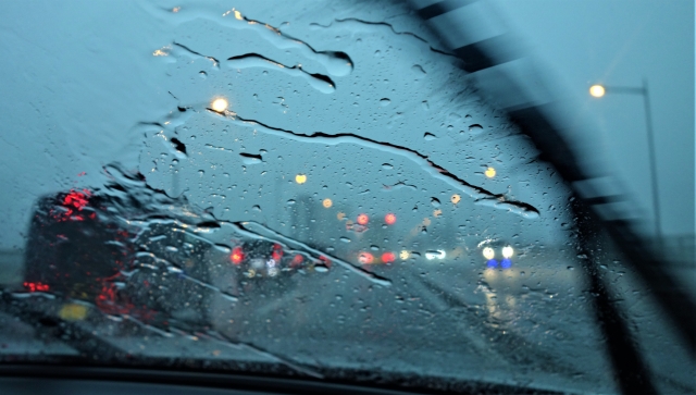 台風の時の道路